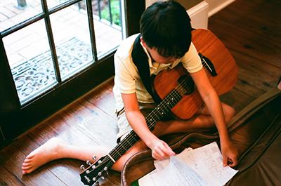 left handed child guitar