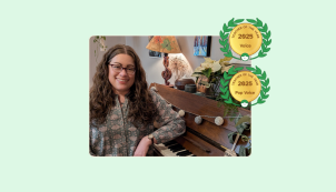Image of Jillian Comrie in her music studio with her piano