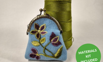 Shaded Floral Wool Embroidered Coin Purse