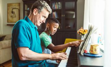 Family Fun: Learn to Play Piano Together