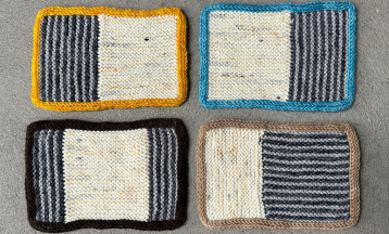 Break it Down: Modular Garter Mug Rugs
