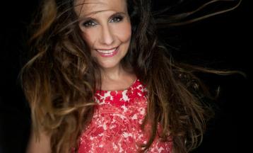 Opera Singing Lessons for Women and Men