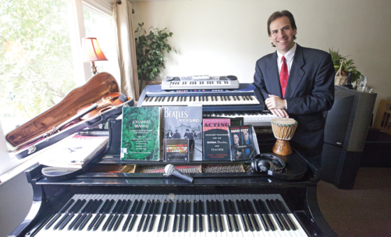 Anthony Aibel teaches live online keyboard, piano, and violin lessons at Lessonface.com